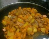 A picture of step 6 of Carrot and potato ki sabzi.
