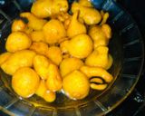 A picture of step 4 of Khatha pani pakora😋کھٹا پانی پکوڑہ 😋.