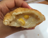 Foto del paso 4 de la receta: Empanadas de choclo caseras al horno o fritas!!