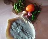 Foto langkah ke 1 dari resep Tumis Ikan Pari Asin.