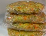 A picture of step 4 of Zucchini and Carrot Burgers.