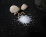 Foto langkah ke 1 dari resep Telur Kobis Gurih.