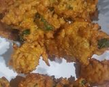 A picture of step 3 of Rice pakoda.