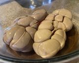 Foto del paso 1 de la receta: Riñoncito al vino blanco con papas