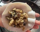 Foto del paso 1 de la receta: Empanadas de champiñones y cebolla caramelizada