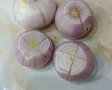 A picture of step 1 of White wine vinegar onion.