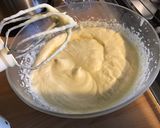 Une image de l'étape 6 de Gâteau fondant aux prunes et vanille.