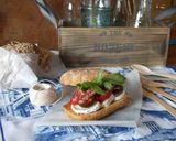 Foto del paso 2 de la receta: Bocadillo fácil para picnic