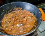 A picture of step 6 of Mushroom Korma.