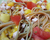 Foto del paso 3 de la receta: Espaguetis con mango, piña, tomate y pavo