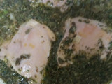Muslos de pollo rehogado en cerveza al verdeo con Roquefort