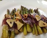 A picture of step 4 of Sauteed Asparagus with Jamon.