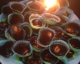 Foto langkah ke 2 dari resep Truffle birthday cake instant.