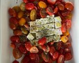 Une image de l'étape 1 de Pâtes feta et tomates cerises.