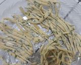 Foto langkah ke 1 dari resep Stick bawang gurih.