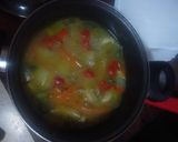 Foto del paso 1 de la receta: Estofado de pollo con berenjena y papas