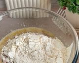 Foto langkah ke 2 dari resep Banana Cake with melted Cheese.