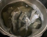 Foto del paso 1 de la receta: Albóndigas de pescadilla en salsa agridulce