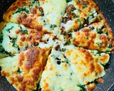 Hình bước làm 5 của món Bánh pizza phô mai làm từ bắp cải