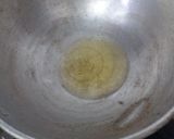 A picture of step 2 of Idli upma.
