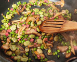 Foto del paso 2 de la receta: Arroz con setas 🍄 verduras y taquitos de jamón de pavo curado😋