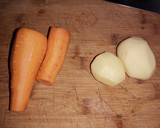 Foto del paso 2 de la receta: Cuarto de pollo deshuesado con zanahoria y papas
