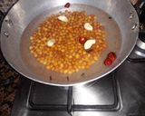 A picture of step 3 of Kaly chane ke kabab.