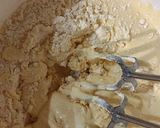 Gluténmentes meggyes csokis muffin recept fázis 2 fotója