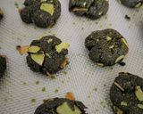 Foto langkah ke 5 dari resep Simple Keto Matcha Cookies.