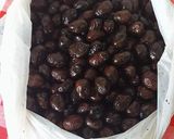 Foto del paso 1 de la receta: Aceitunas negras árabes con aliño Urrutia