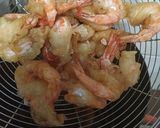 Foto langkah ke 2 dari resep Udang Creamy Salted Egg.