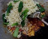 Foto langkah ke 5 dari resep Mie Goreng Istimewa 🔥.