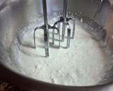 Foto del paso 7 de la receta: Torta rellena de chocolate decorada con chantilly de chocolate
