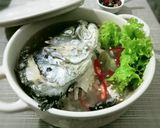 Foto langkah ke 4 dari resep Sup Kepala Ikan Salmon.
