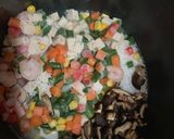 Hình bước làm 1 của món Cơm hấp lá sen ngũ sắc