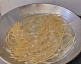 A picture of step 2 of Spaghetti in Ketchup Sauce.