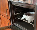 Foto del paso 9 de la receta: Bizcochón de galletas de chocolate (tipo Príncipe)