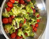 Foto del paso 3 de la receta: Pasta integral con cherrys, brócoli y ricotta