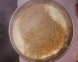 Foto del paso 5 de la receta: Pizza a lo pobre (con tortilla de fideos)