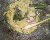 Foto langkah ke 2 dari resep Ayam Kuning Berkuah Susu.