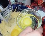 صورة لخطوة 4 من وصفة كب كيك فانيلا سهل وسريع