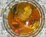 Foto langkah ke 4 dari resep Ikan Kuwe Kuah Asam Pedas Daun Kari.