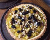 Foto del paso 4 de la receta: Tarta de mango con arándanos, pasas y frutos secos
