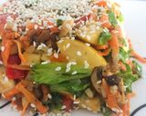 Foto del paso 7 de la receta: Ensalada Manzana 🍎 y Maní 🥜 con Aderezo Asiático 🥗