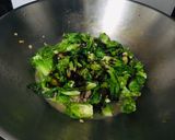 Foto langkah ke 4 dari resep Tumis Tunas Kol.