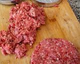A picture of step 1 of Beef veg burger.