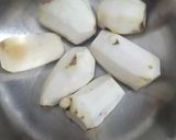 अळुच्या कंदाचे चीप्स /अरबी कंदाचे चीप्स (alukanda chips recipe in marathi) रेसिपी स्टेप 1 फोटो 