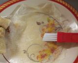 A picture of step 5 of Super crispy chicken spring rolls.