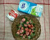 Foto langkah ke 1 dari resep Strawberry Smoothies.
