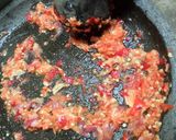 Foto langkah ke 3 dari resep Seblak Krupuk Udang Pedas Gurih.